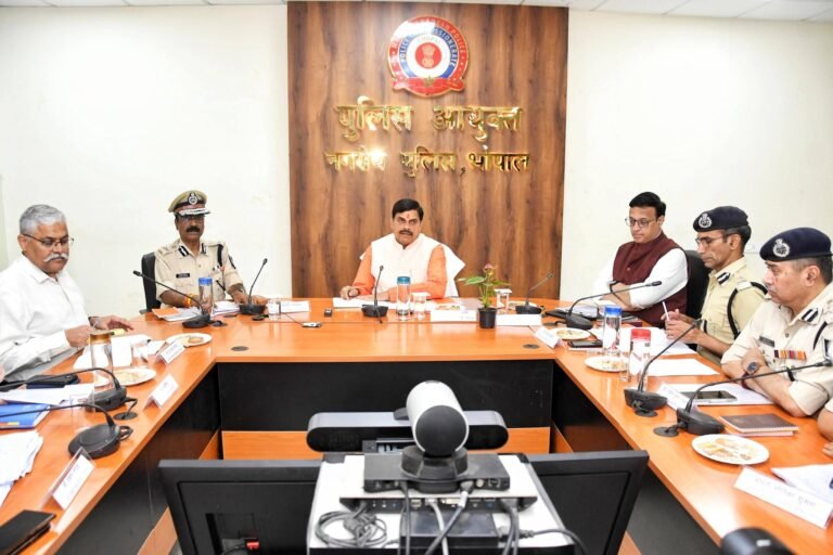 होली एवं आगामी त्योहारों के मद्देनजर कानून-व्यवस्था की समीक्षा