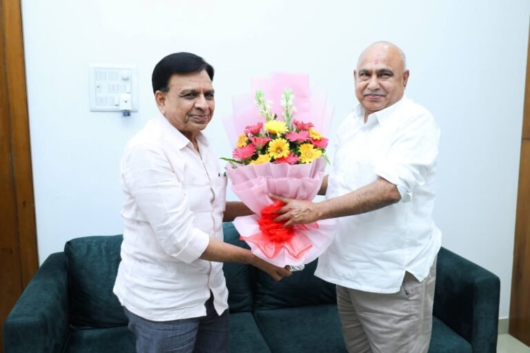 भाजपा प्रदेश अध्यक्ष हेमंत खंडेलवाल का भोपाल निवास पर आत्मीय स्वागत, संगठनात्मक विषयों पर हुई सार्थक चर्चा