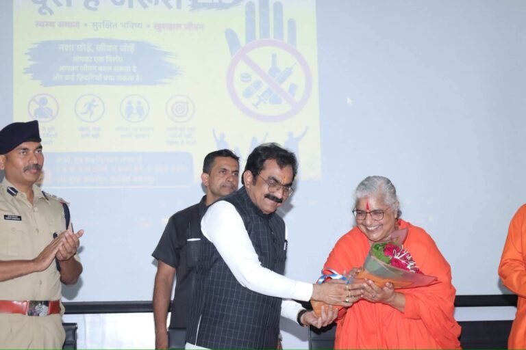 “हमारा है यही संदेश, नशामुक्त हो मध्यप्रदेश” : जबलपुर में ‘नशे से दूरी है ज़रूरी 2.0’ अभियान के तहत विद्यार्थियों ने लिया नशामुक्ति का संकल्प